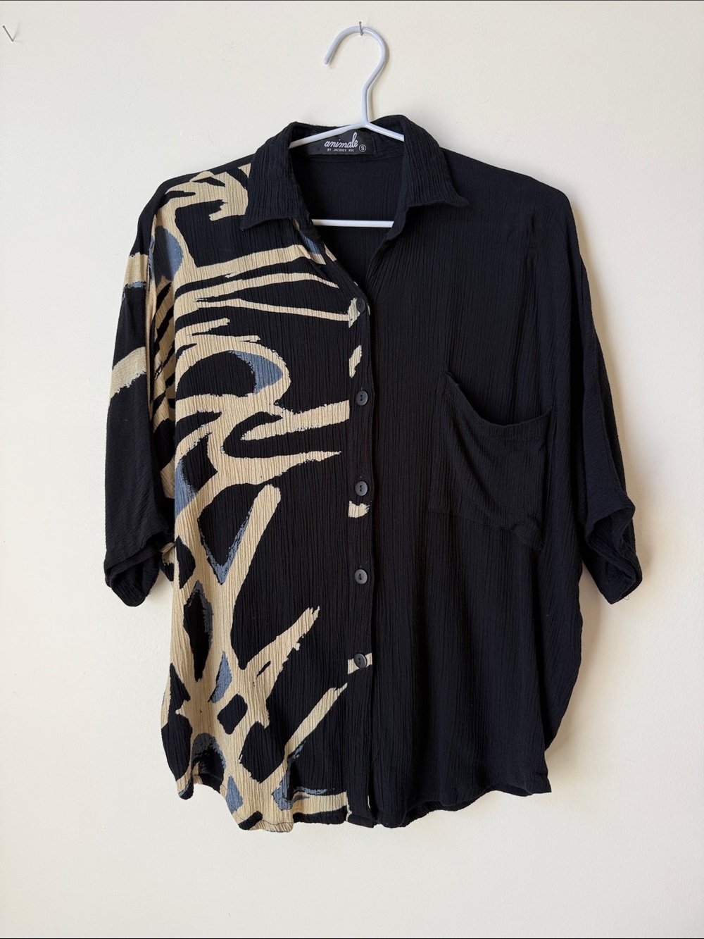 VINTAGE Animale crinkle oversized button short sleeve shirt